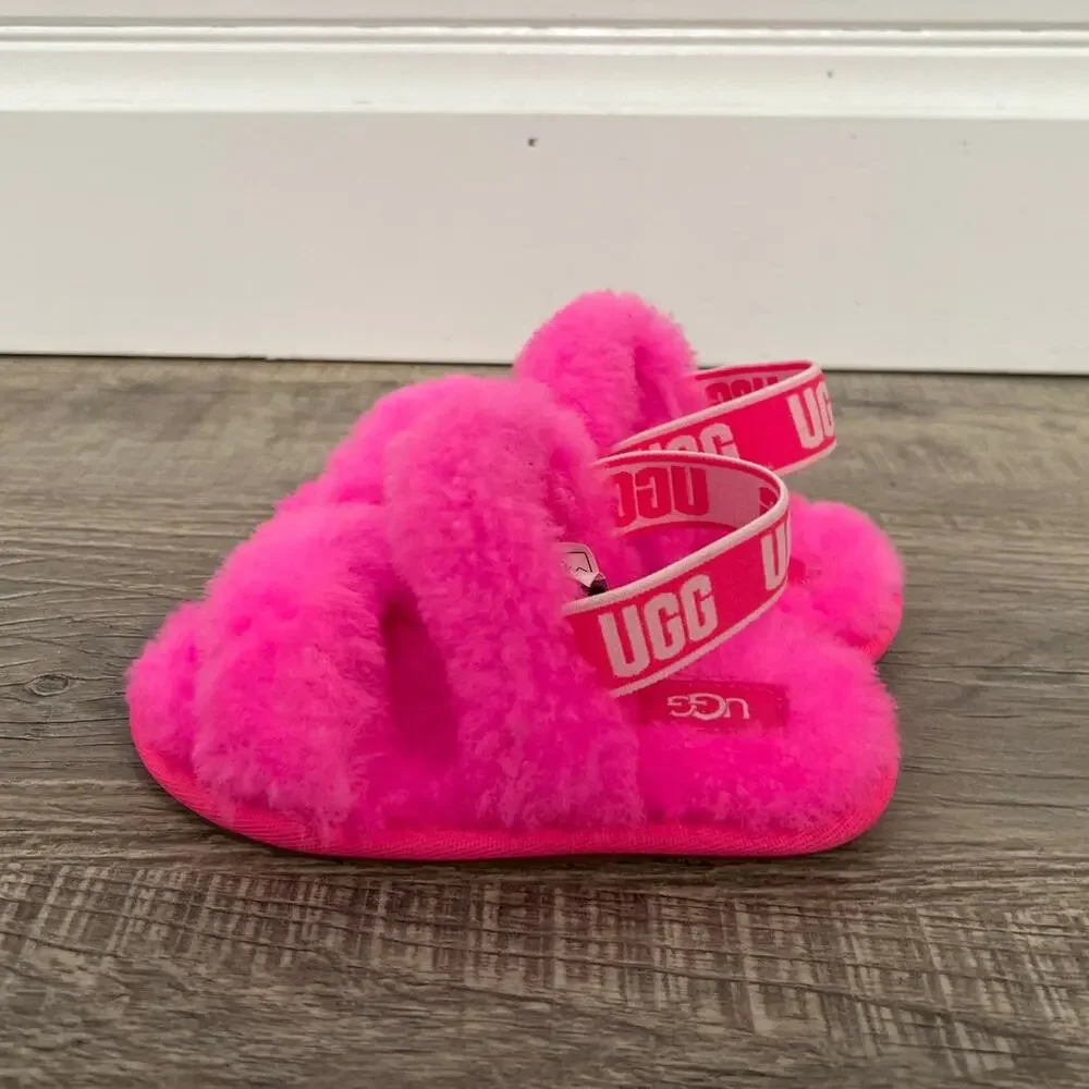 UGG new without