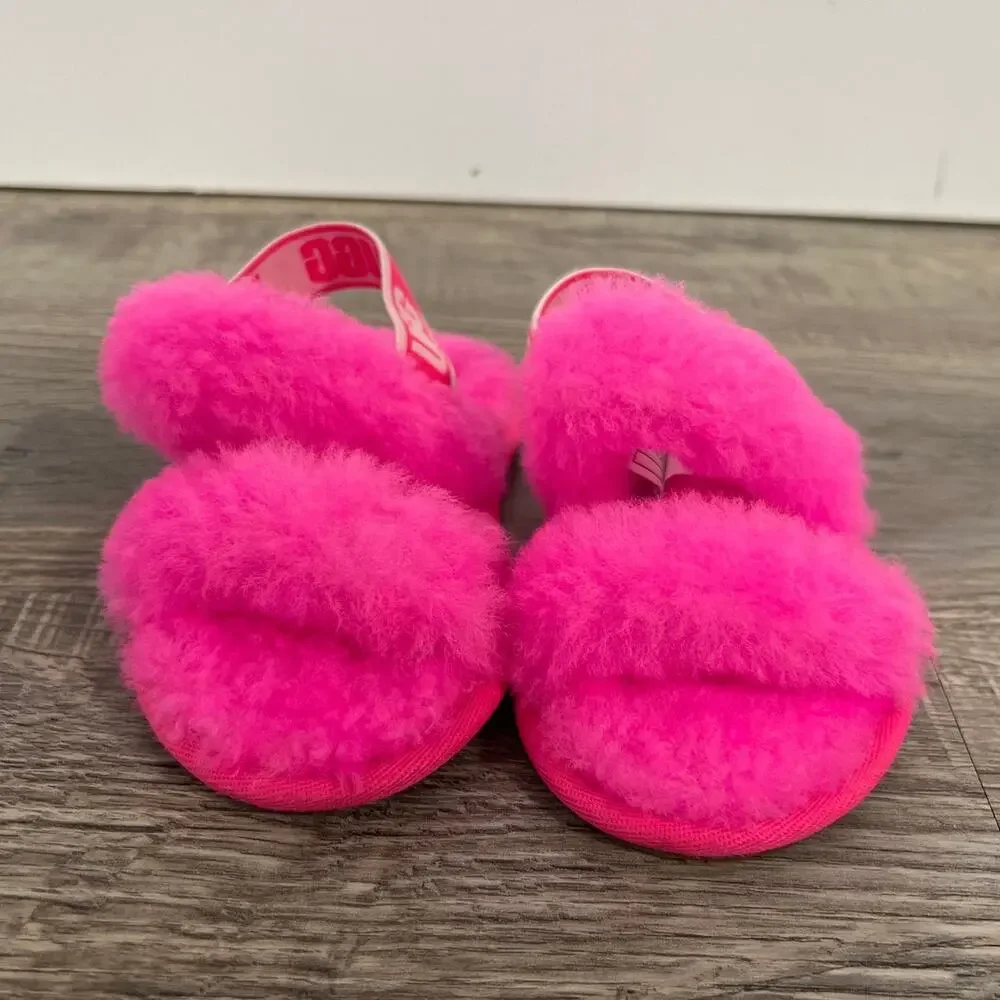 UGG new without