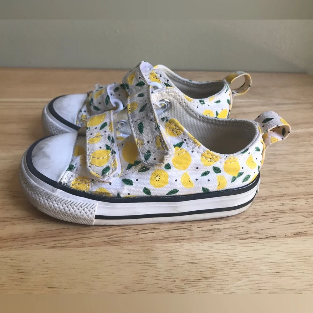 Converse kids lemon
