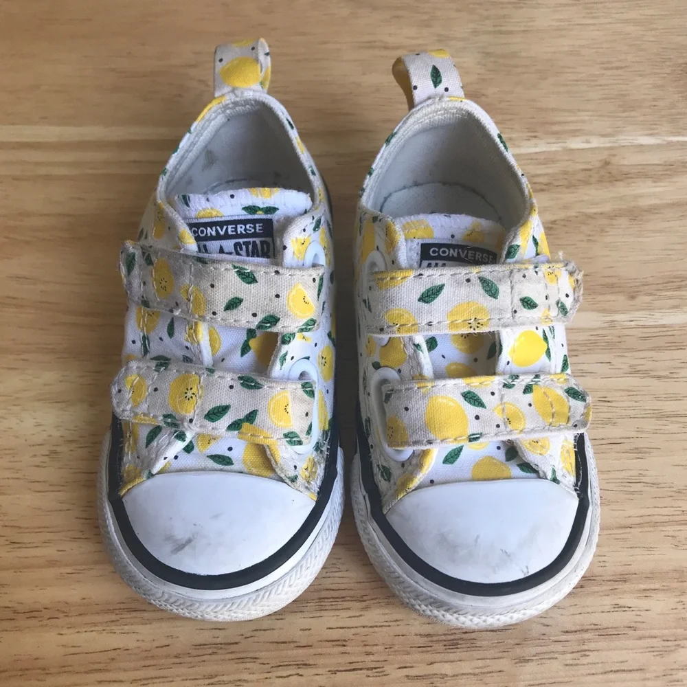 Converse kids lemon