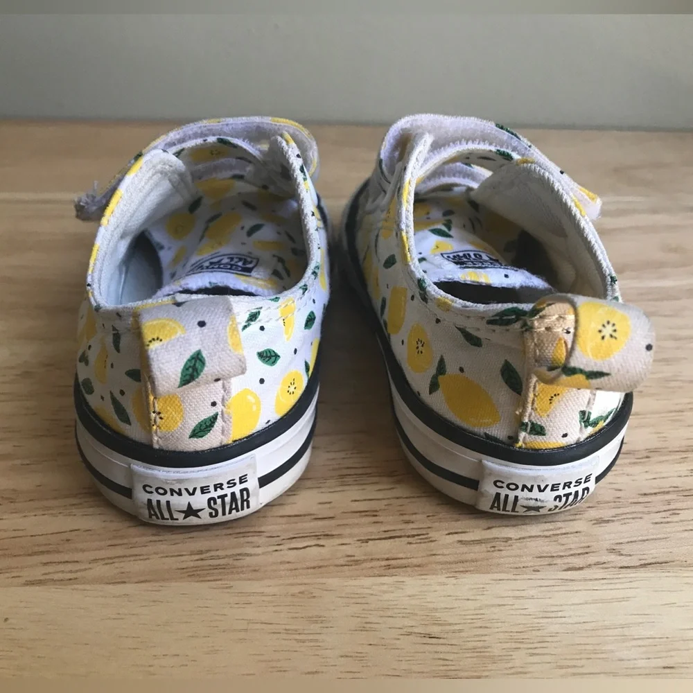 Converse kids lemon