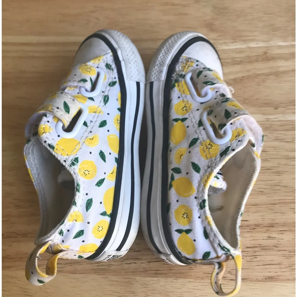 Converse kids lemon