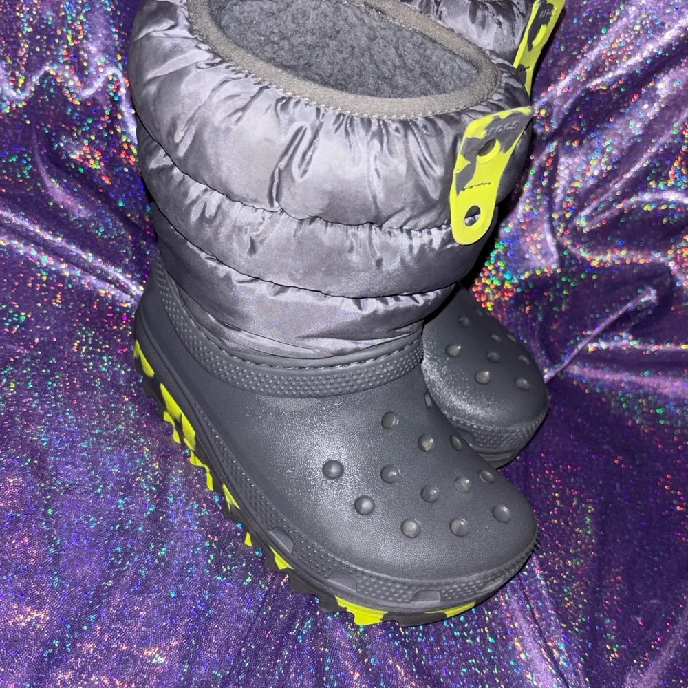 CROCS sold out