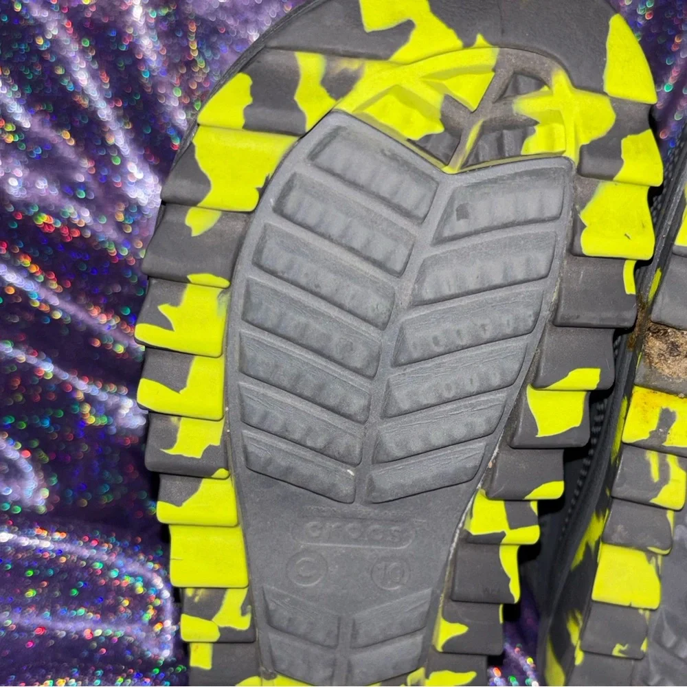 CROCS sold out