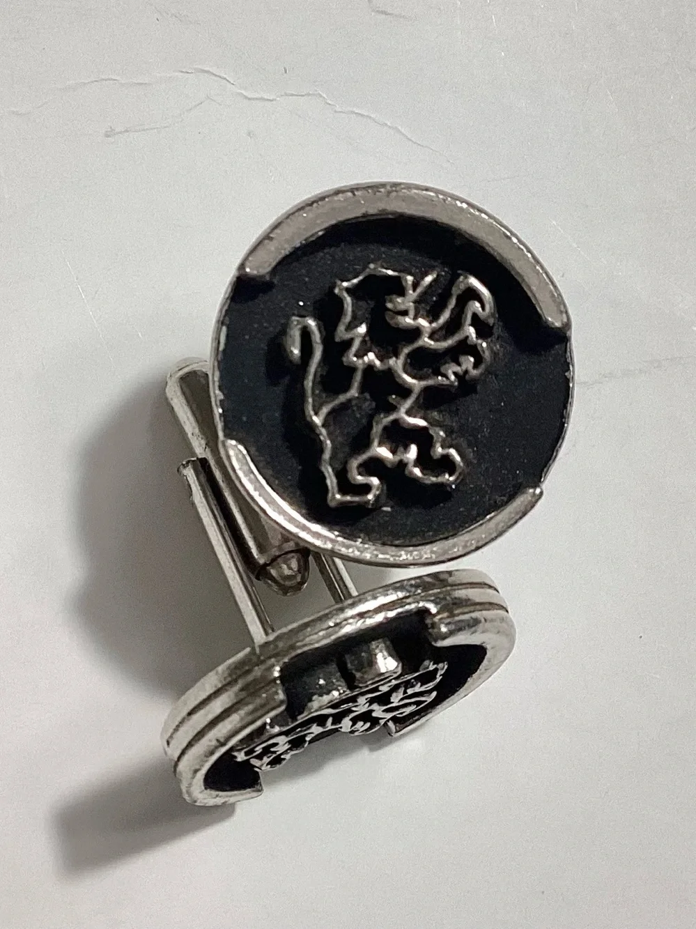Unbranded lion rampant