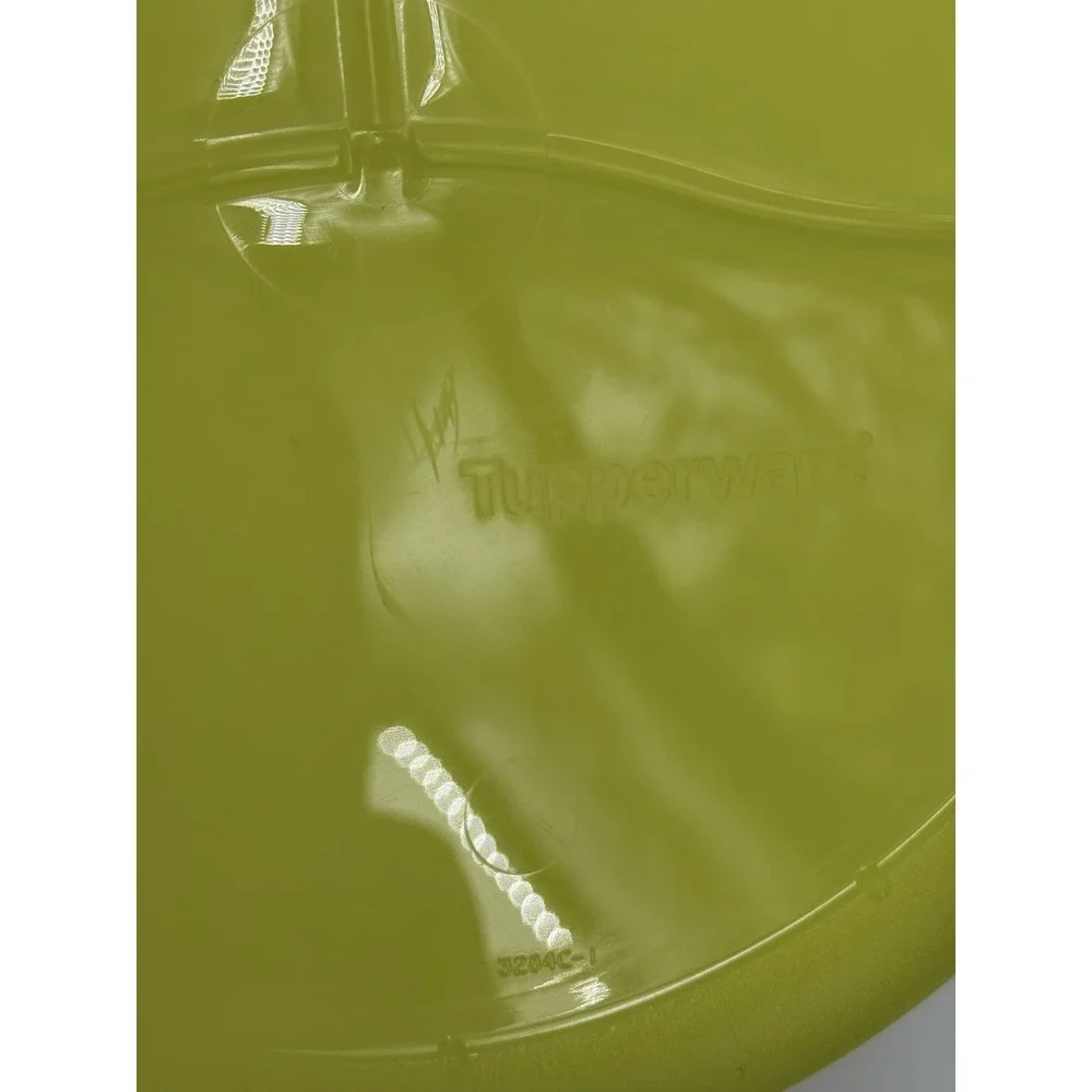 Tupperware 3284c green