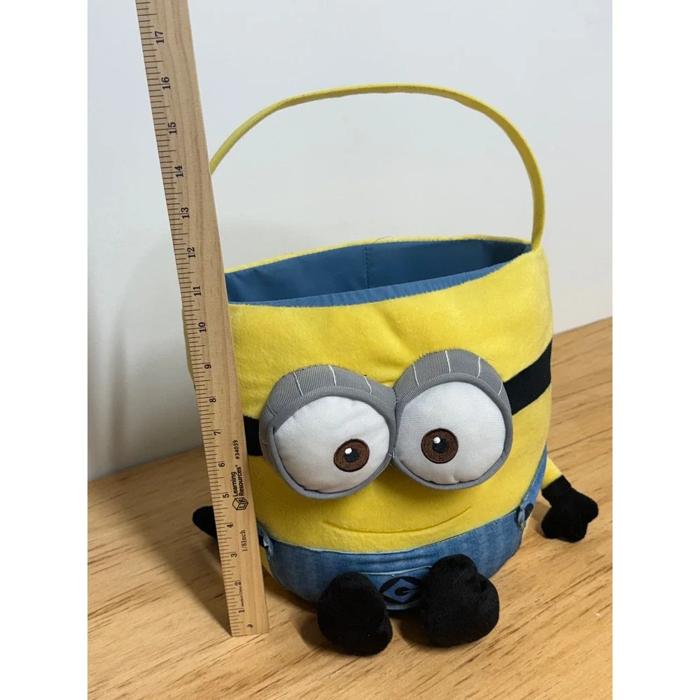 Universal Studio plush minion