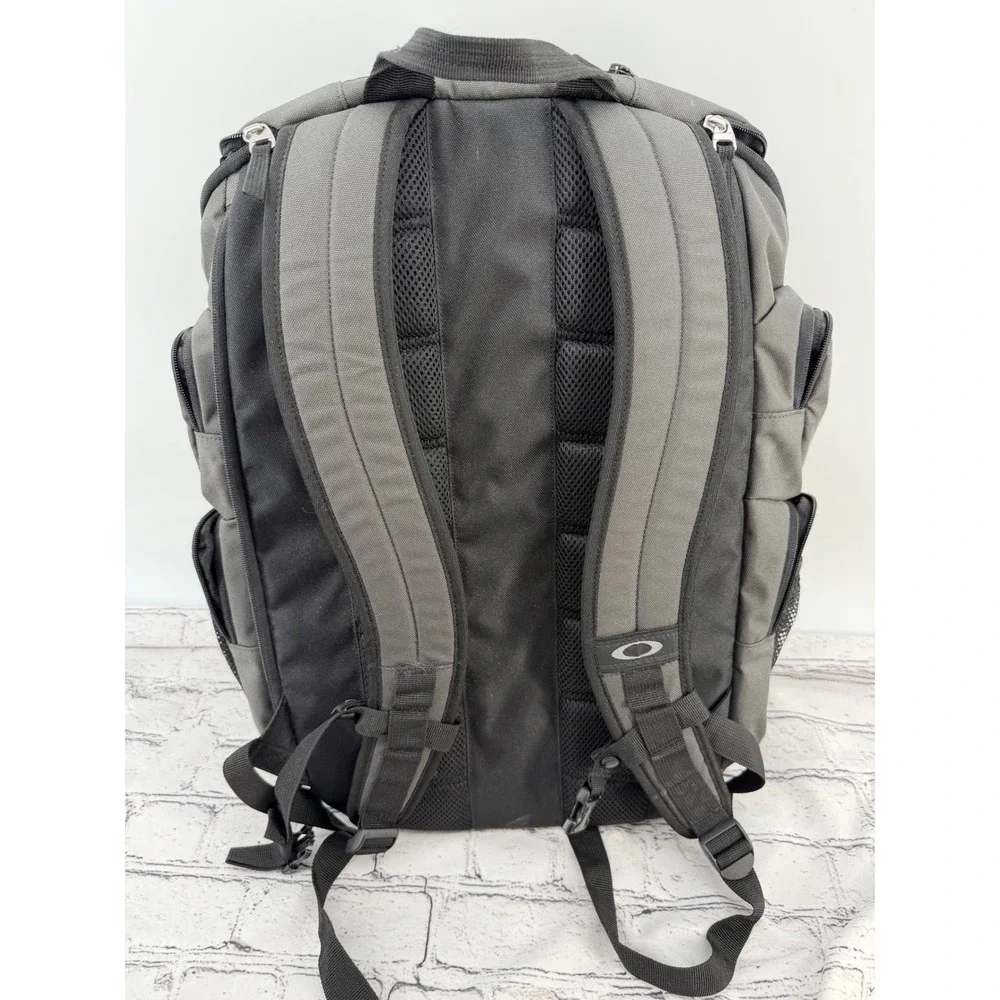 Oakley backpack versatile