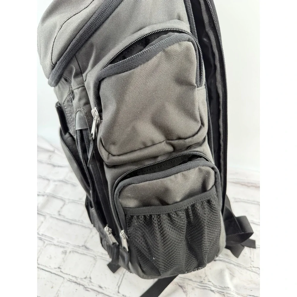 Oakley backpack versatile