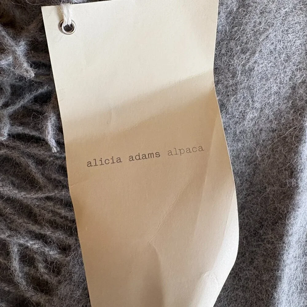Alicia Adams Alpaca new nwt