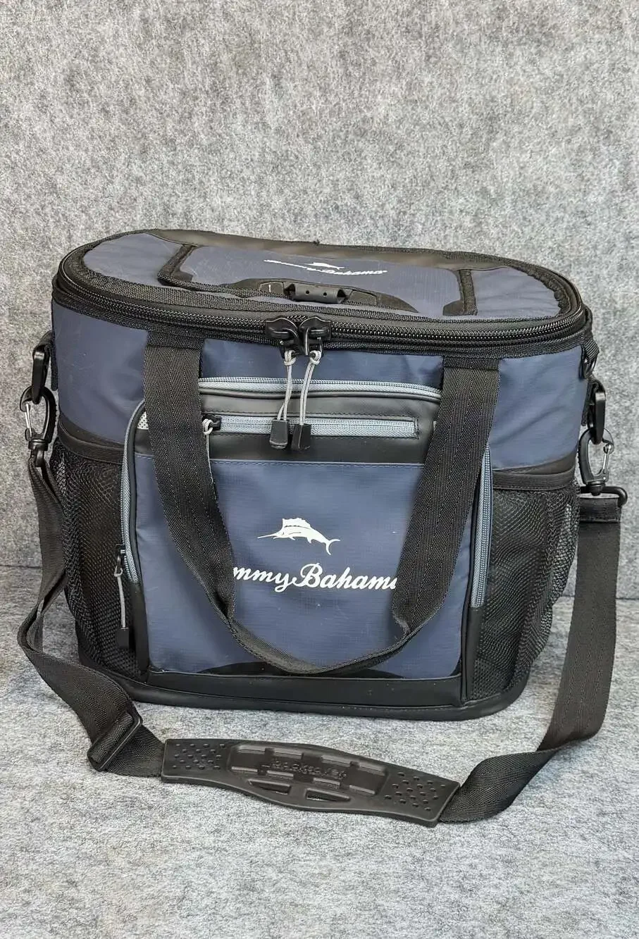 Tommy Bahama visible access holds