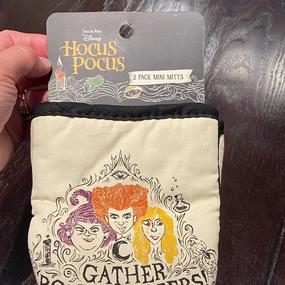 Disney nwt hocus