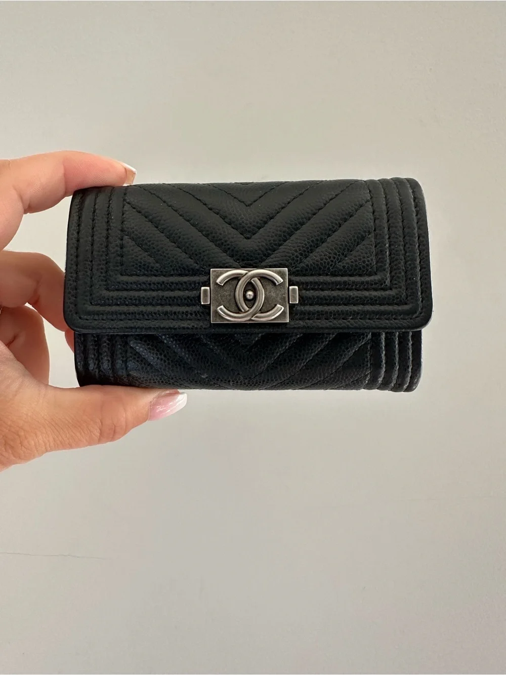 CHANEL wallet textured