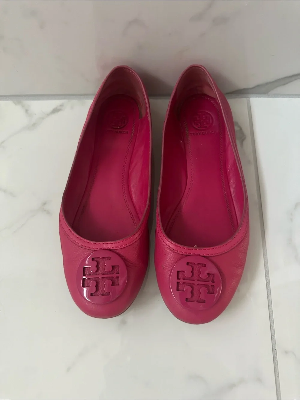 Tory Burch Hot Pink Leather Logo Round-Toe Ballet Flats