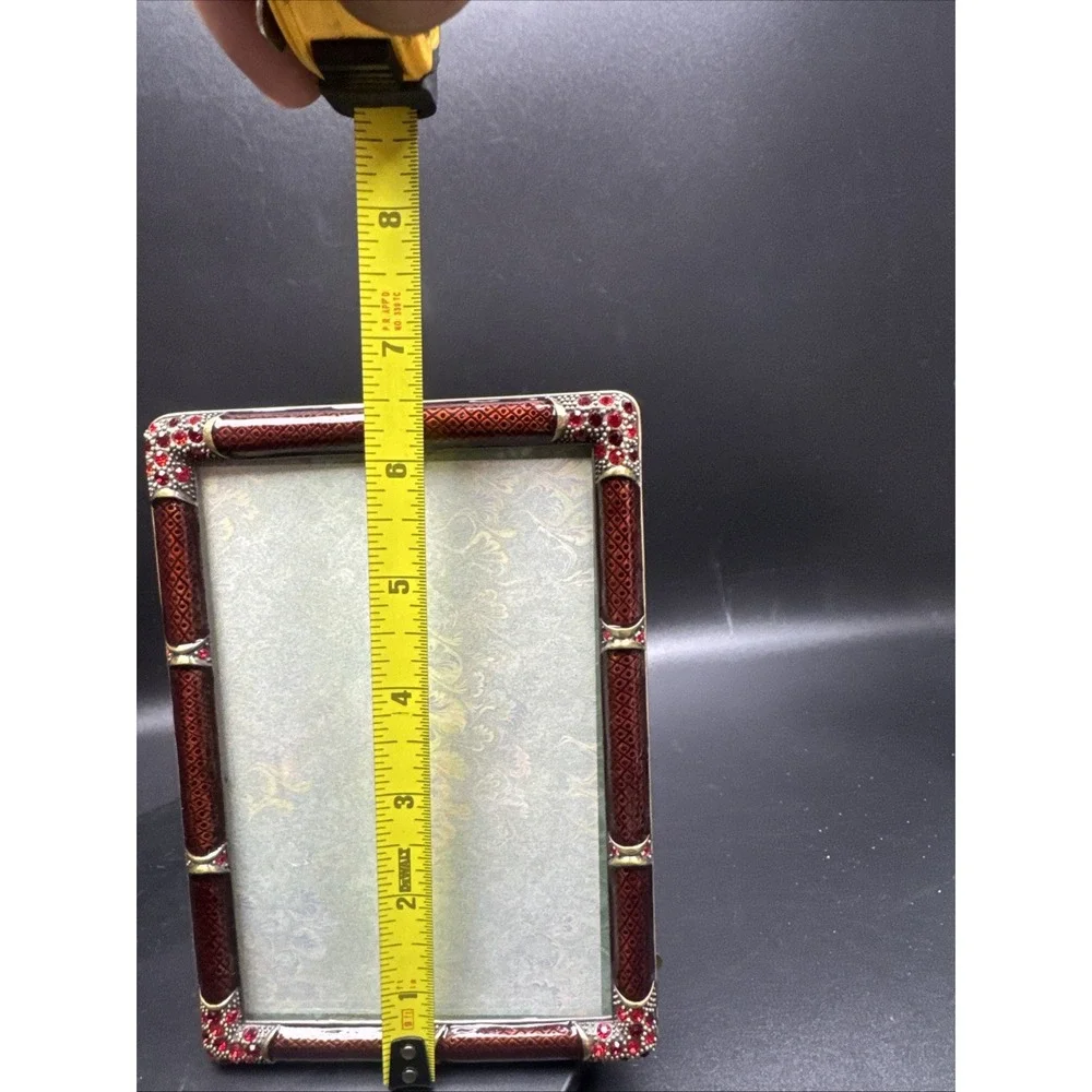 TIGO picture frames