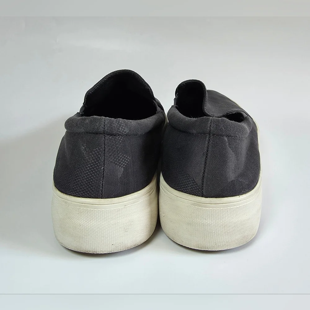 Vince Camuto vince camuto
