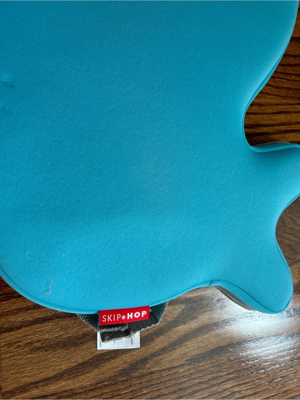 Skip Hop teal support whale