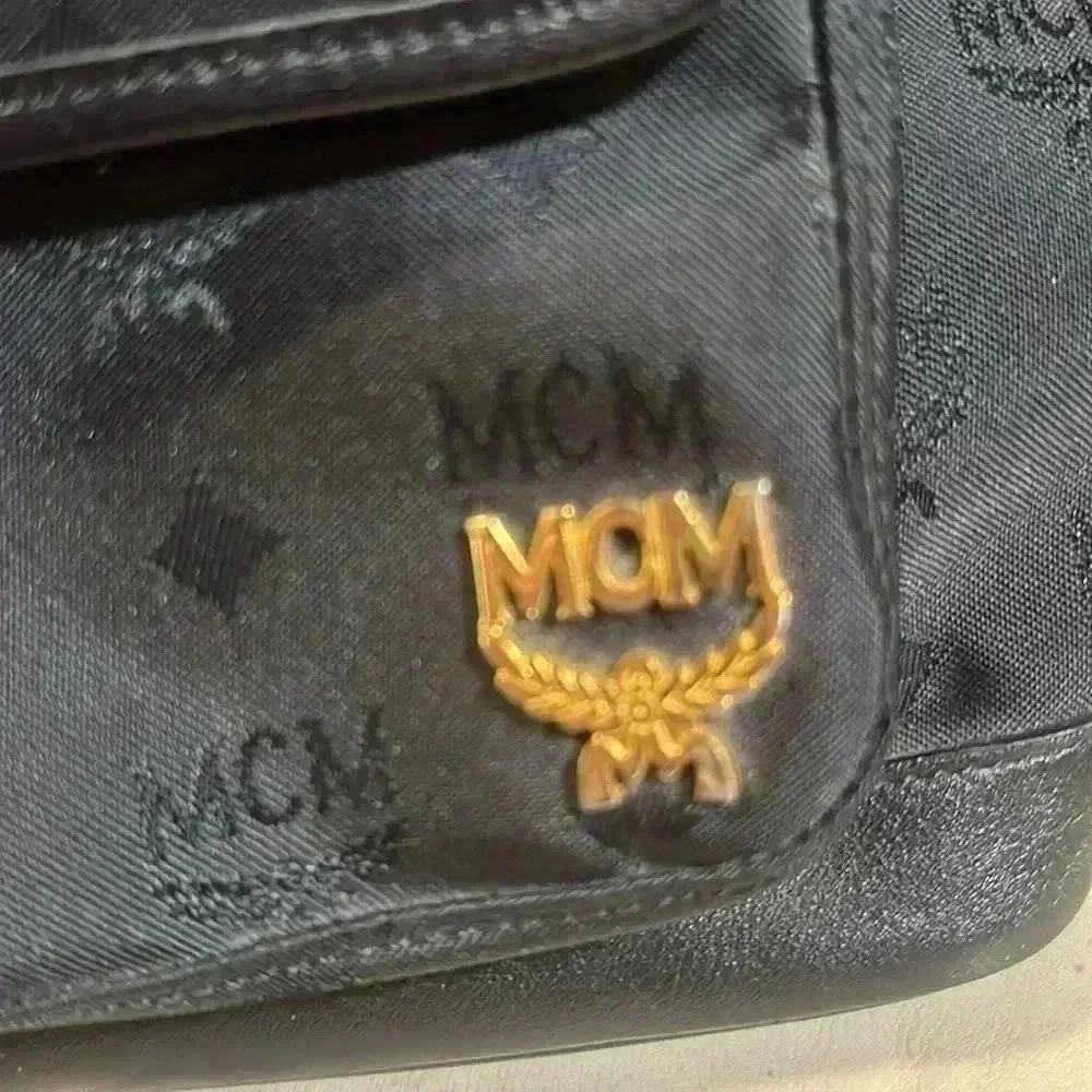 MCM preowned slight