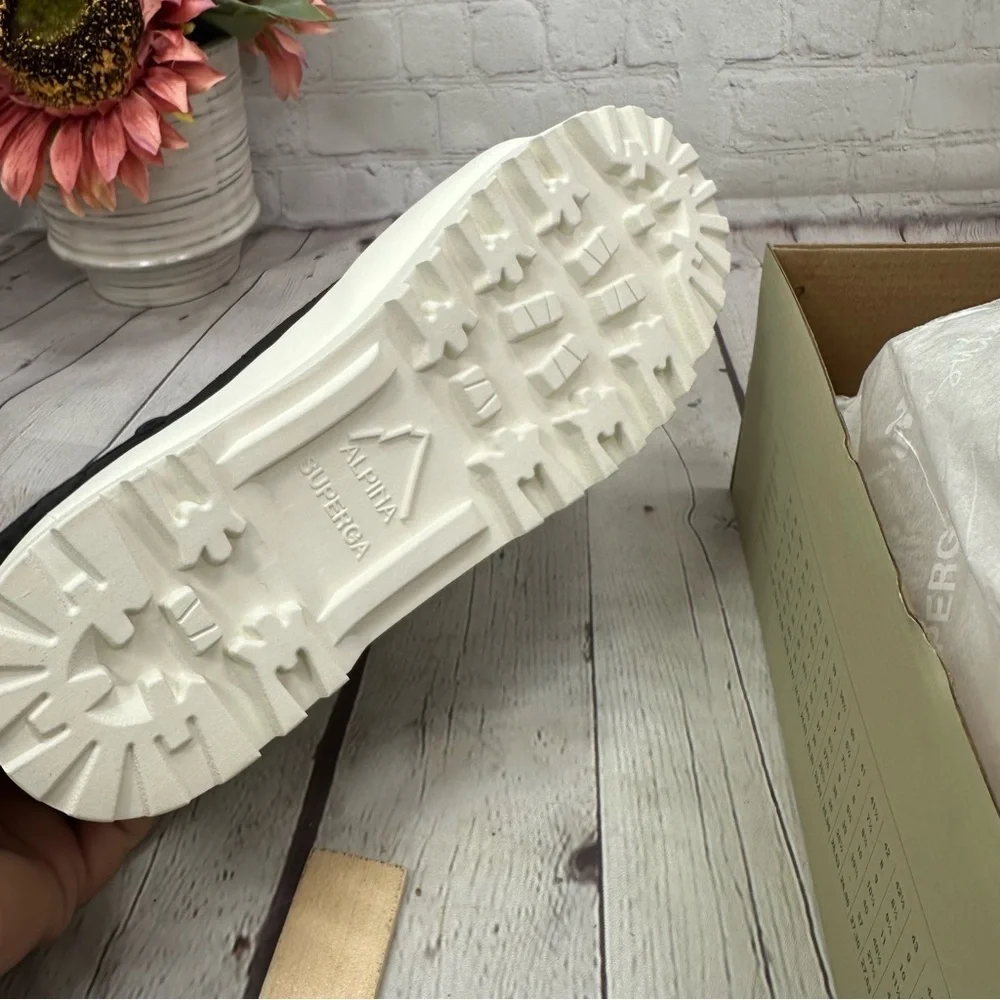 Superga new box
