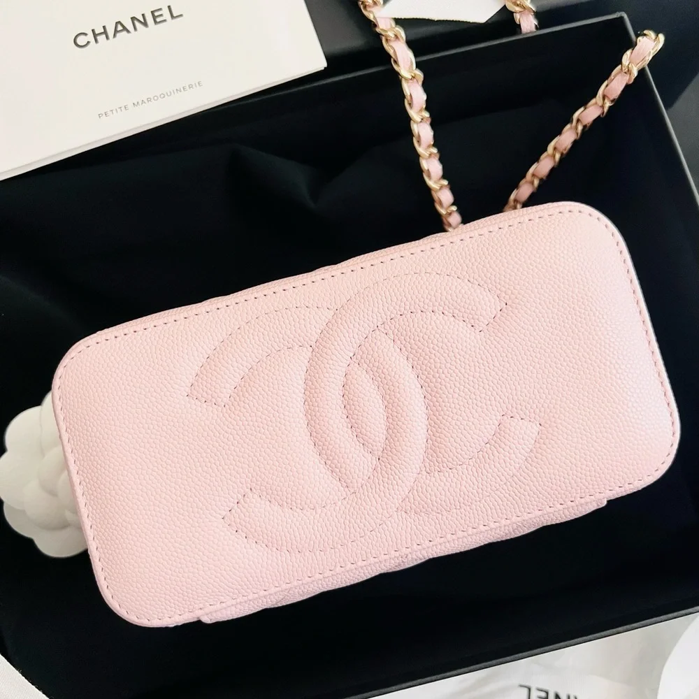 CHANEL classic quilted