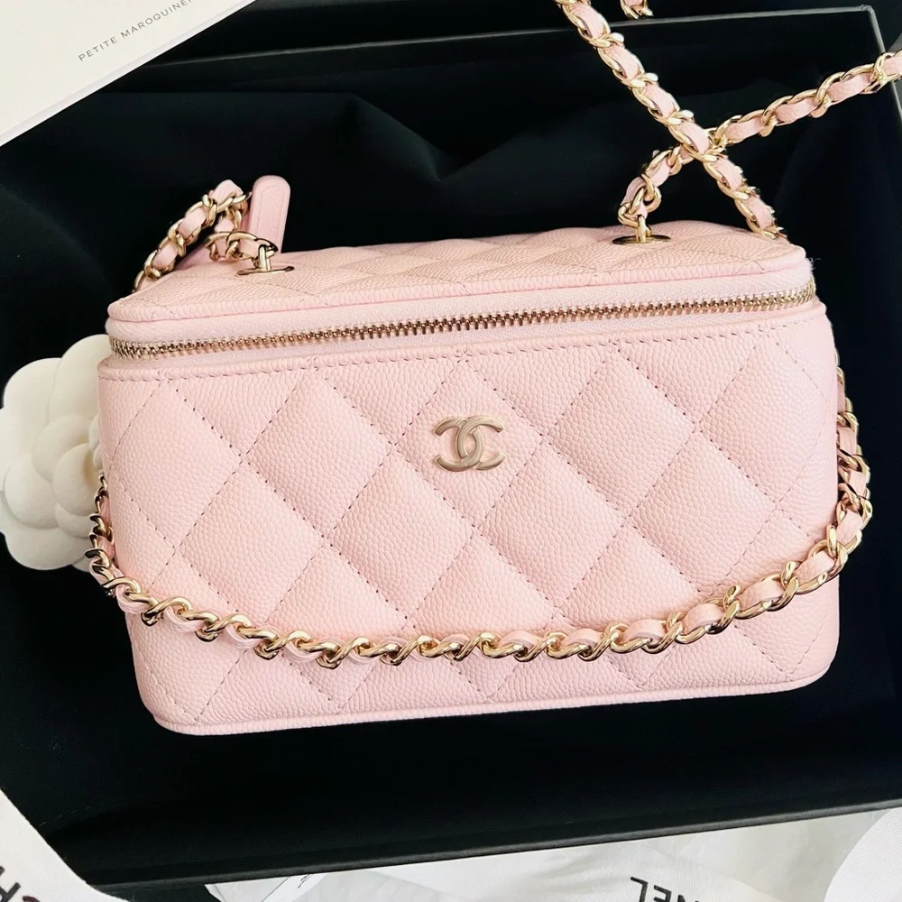 CHANEL classic quilted