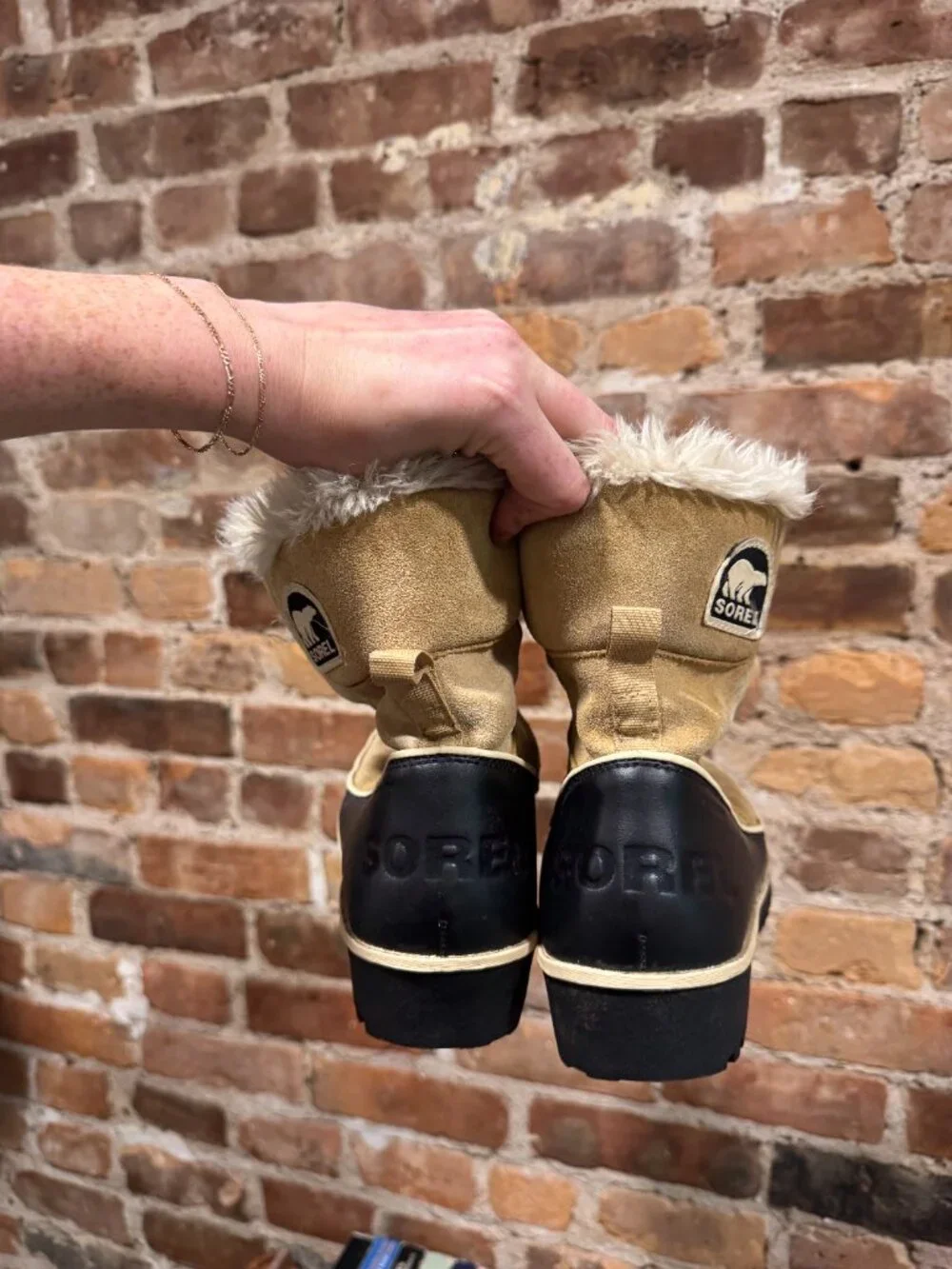 Sorel great gently