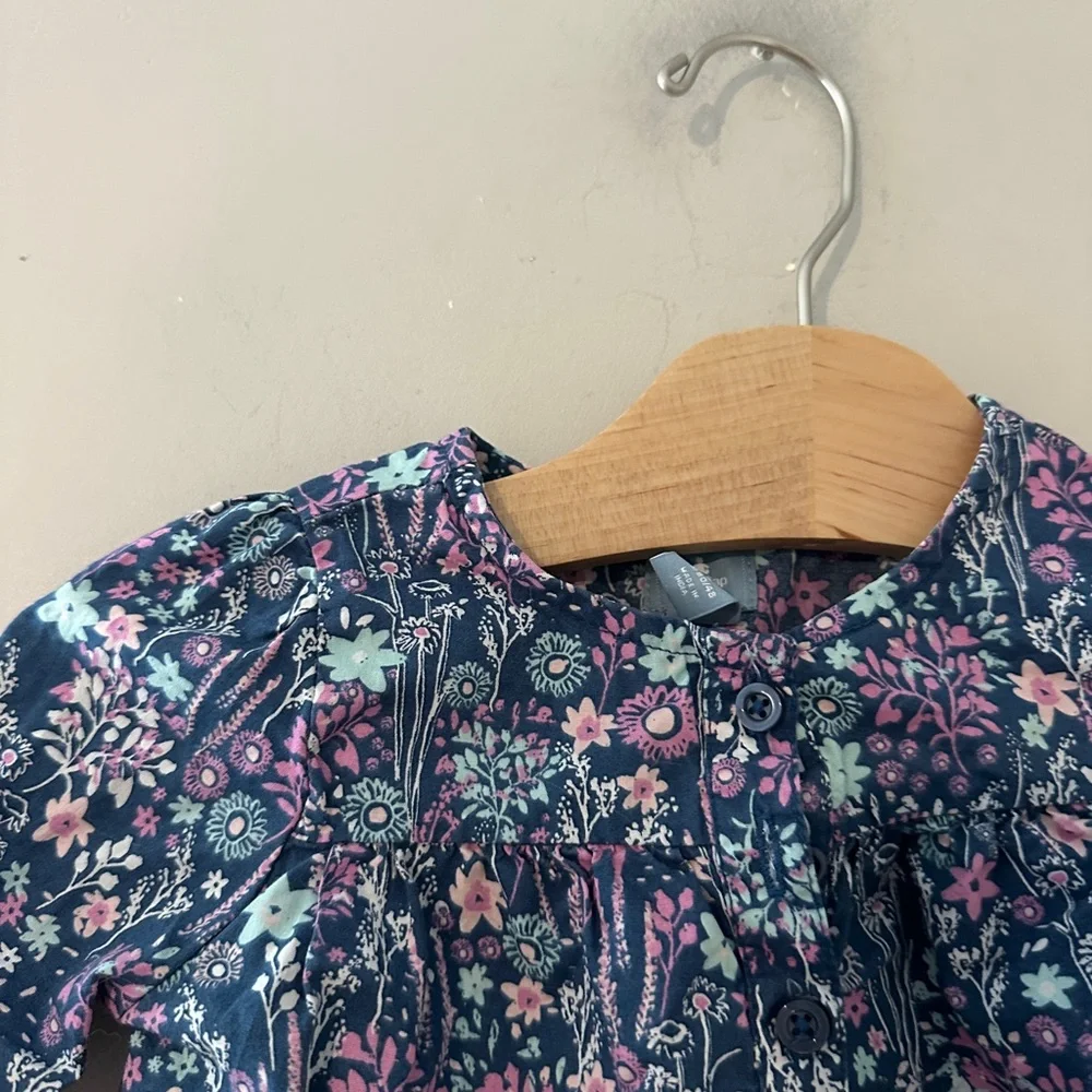 GAP follow us