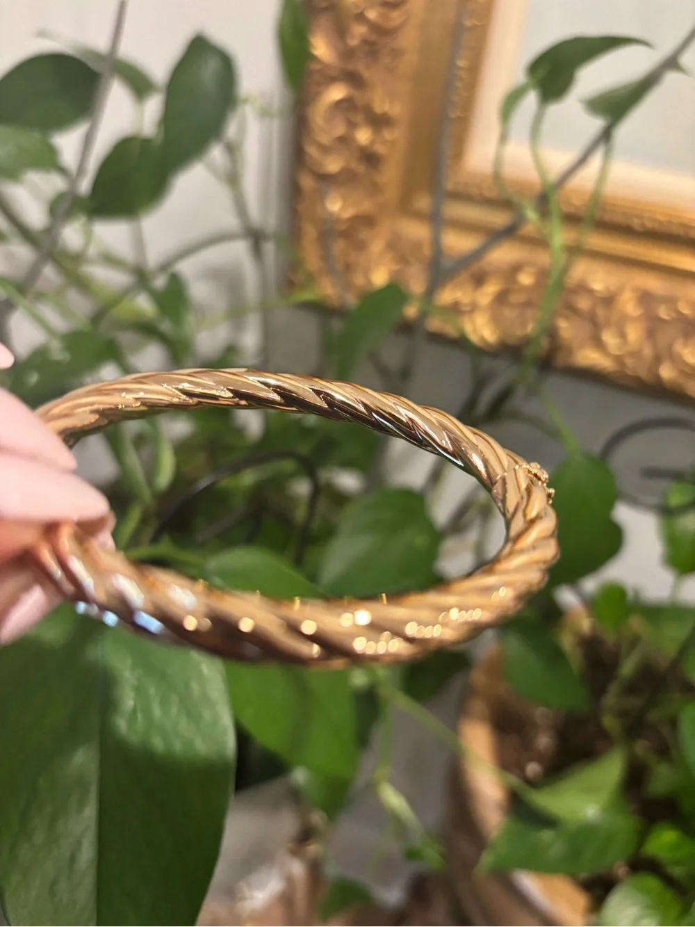 Tory Burch classic twisted
