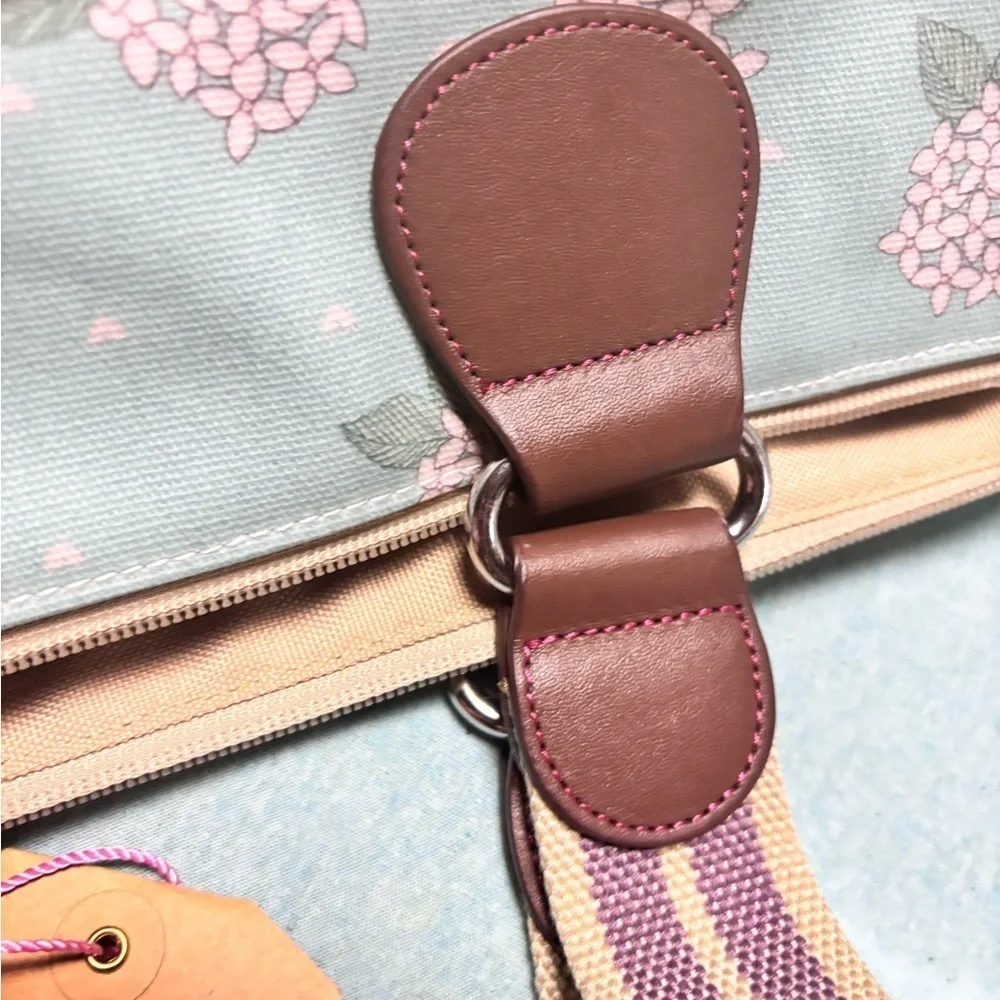 pink lining twins means