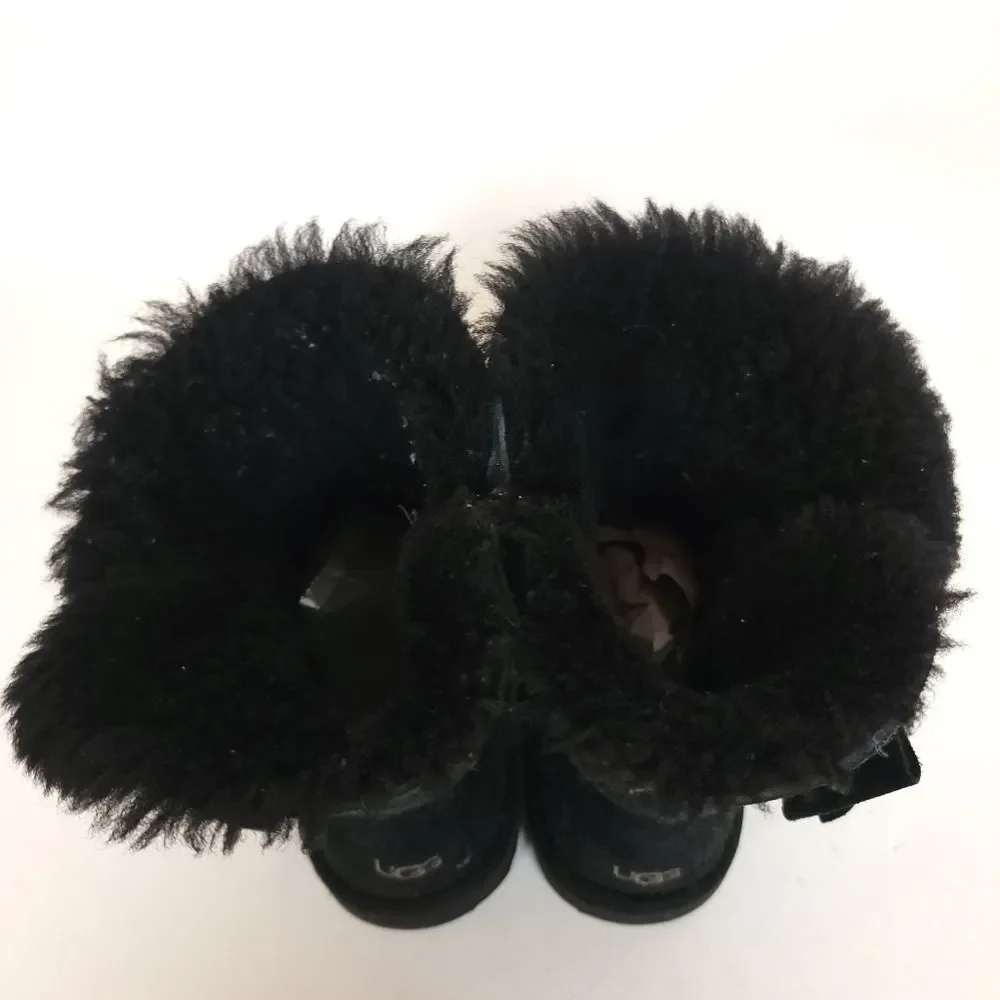 UGG height plush bow