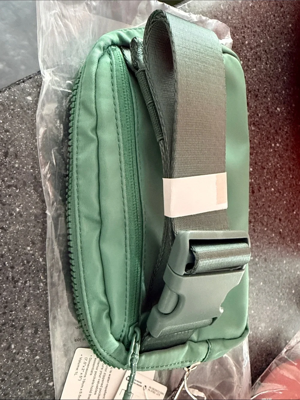 lululemon athletica sleek zip