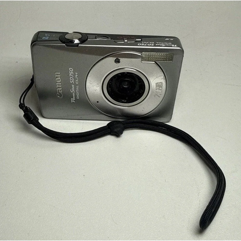 Canon PowerShot SD750 Digital ELPH Camera Silver Works, Missing Battery Door