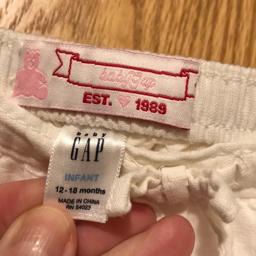 GAP very cute
