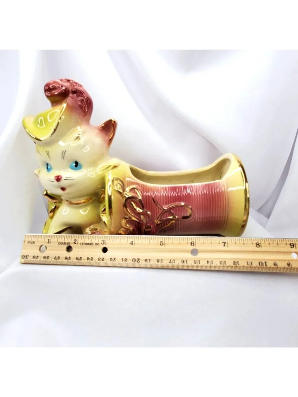 hull vtg pottery