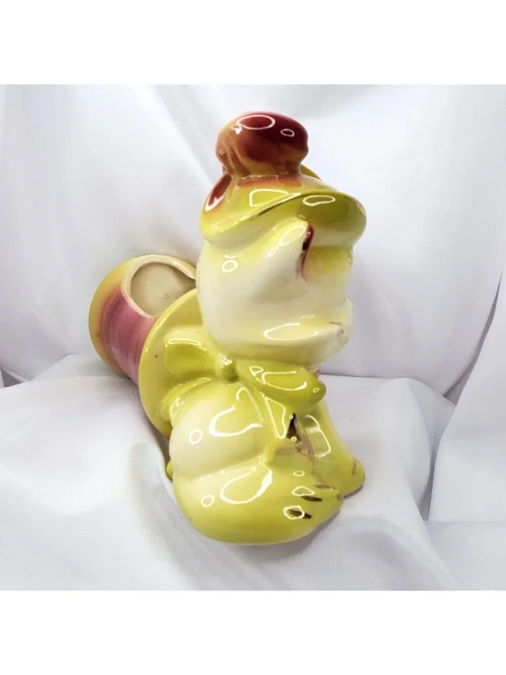 hull vtg pottery