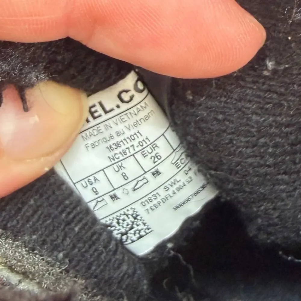 Sorel black snow