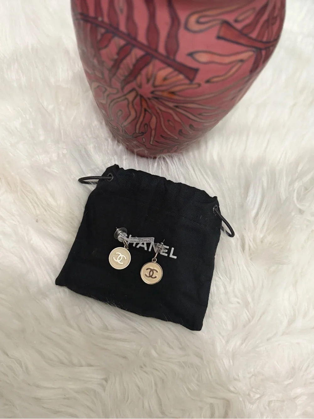 CHANEL disc drop