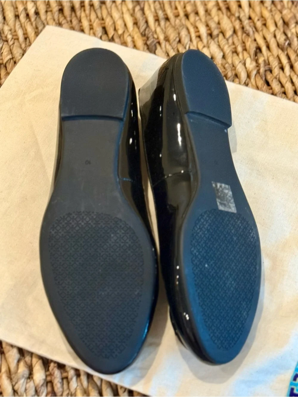 Tory Burch wear pair signature