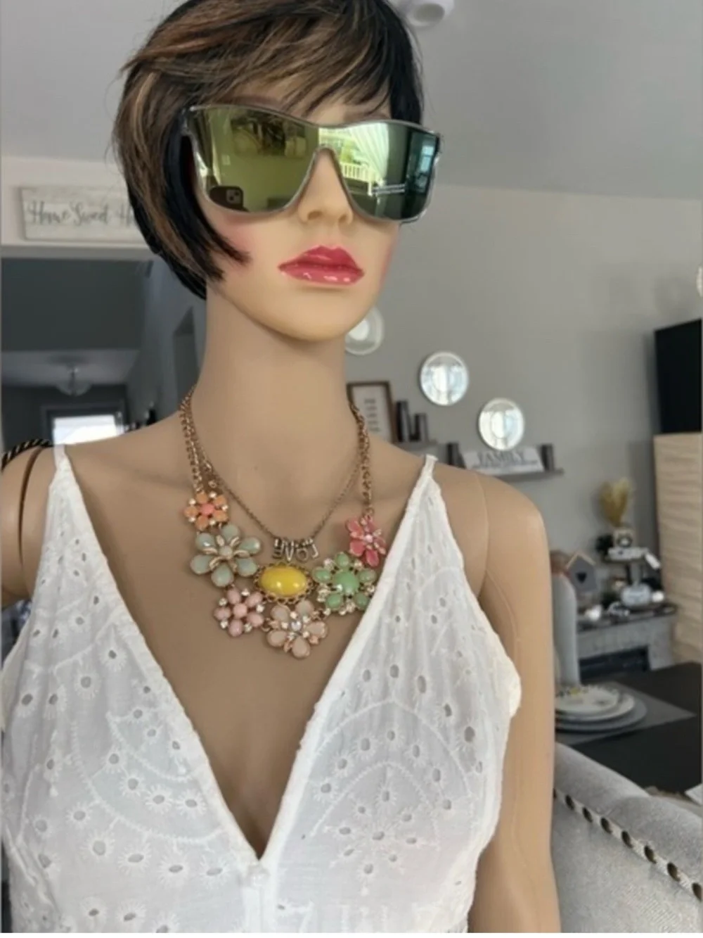 N/A stylish mirrored