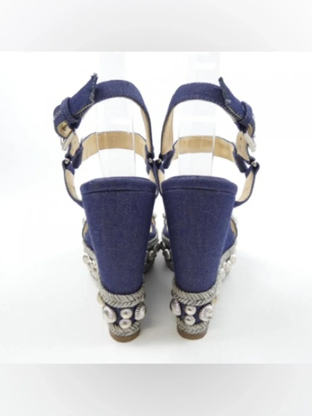 Christian Louboutin dressing blue throughout