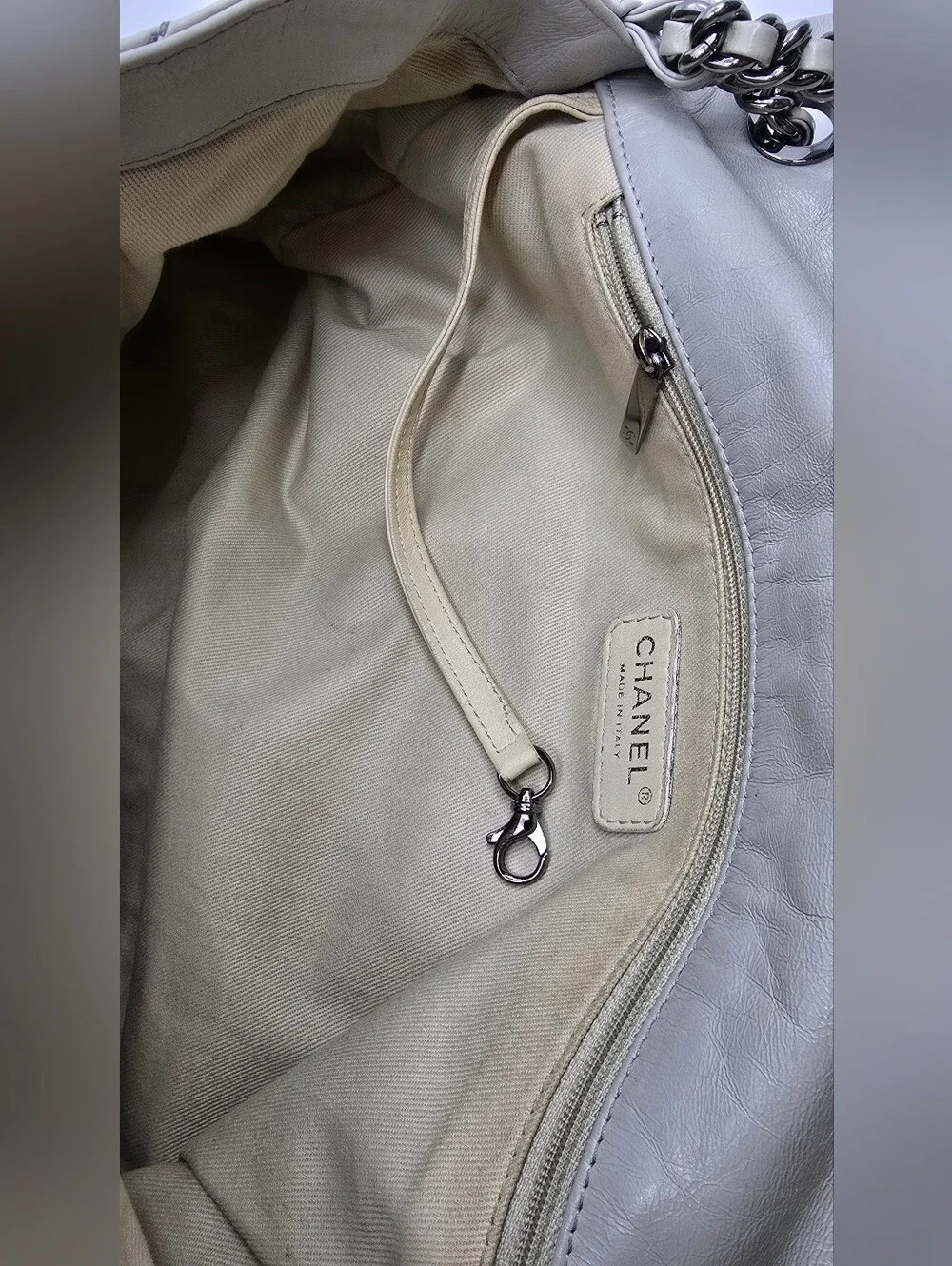 CHANEL good see