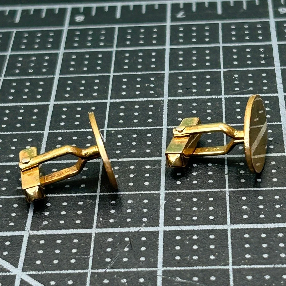 Unbranded minimalist base accessory
