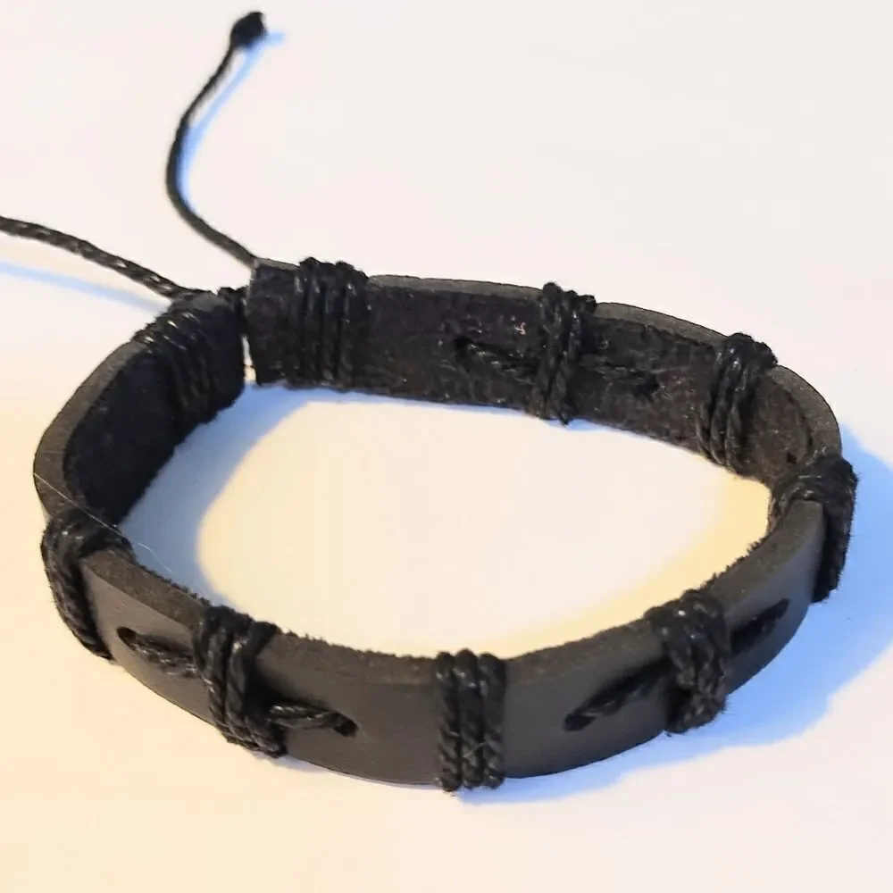 Men's bracelet leather braided new d47‎