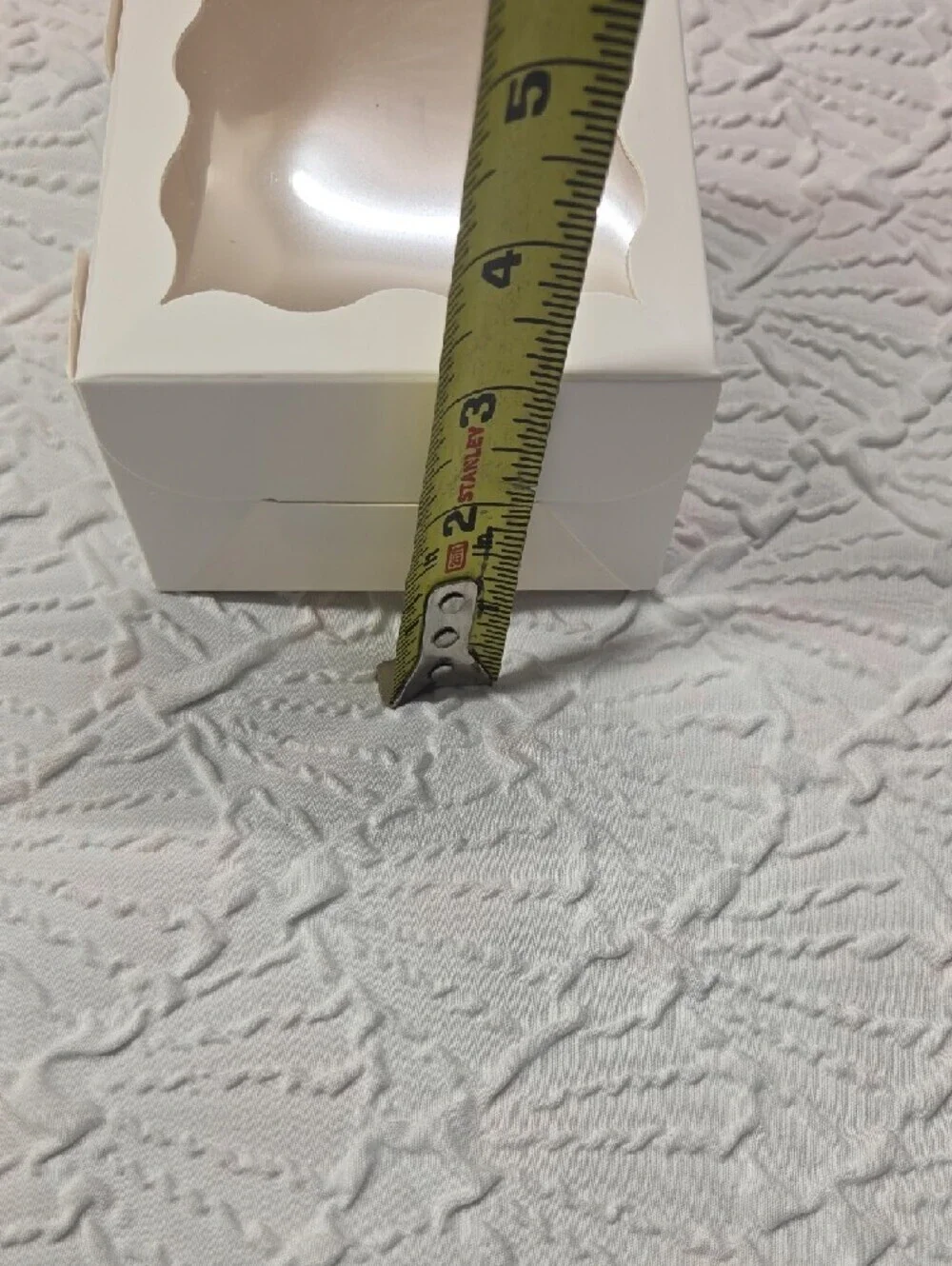 N/A set white