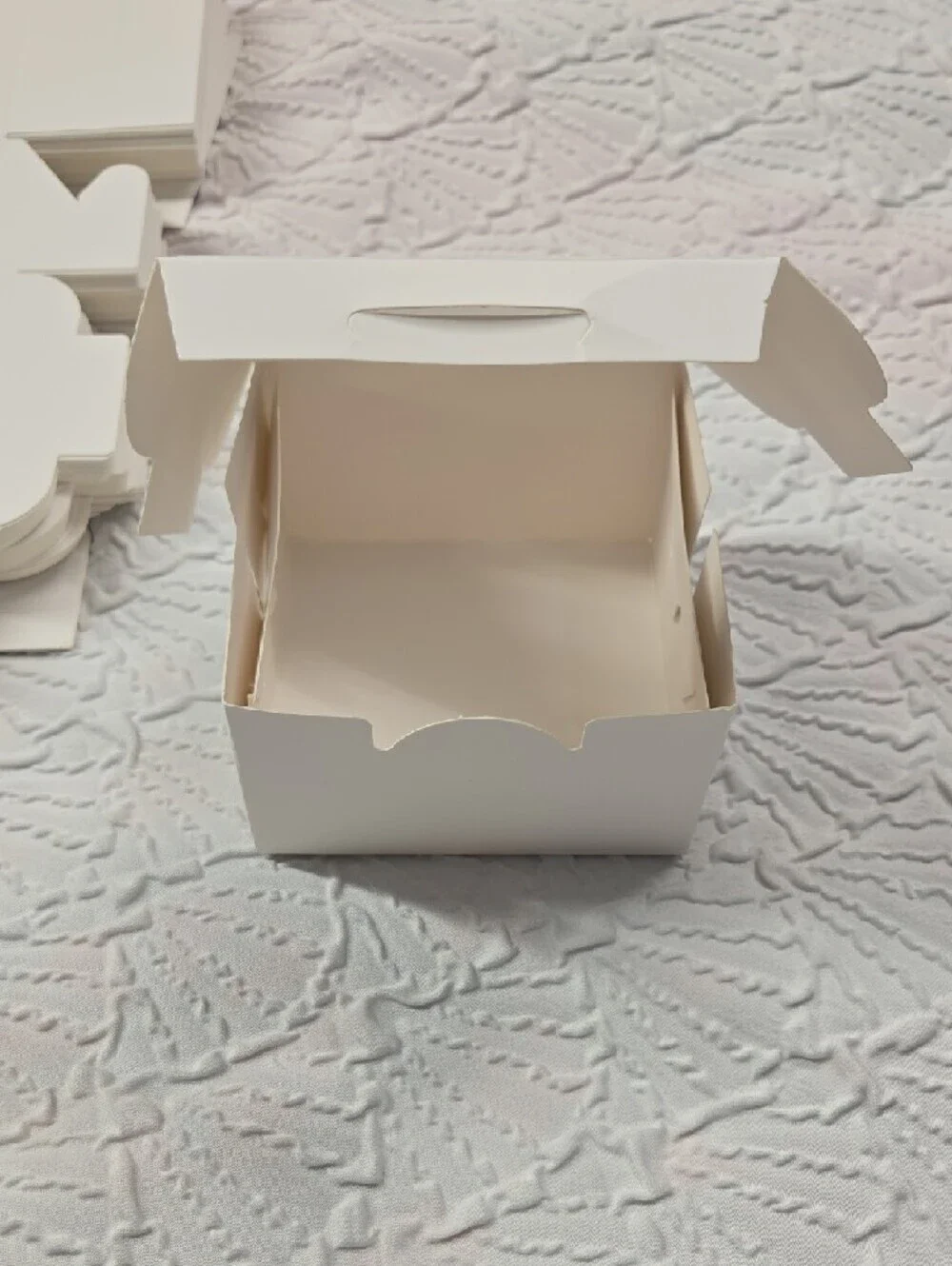 N/A set white