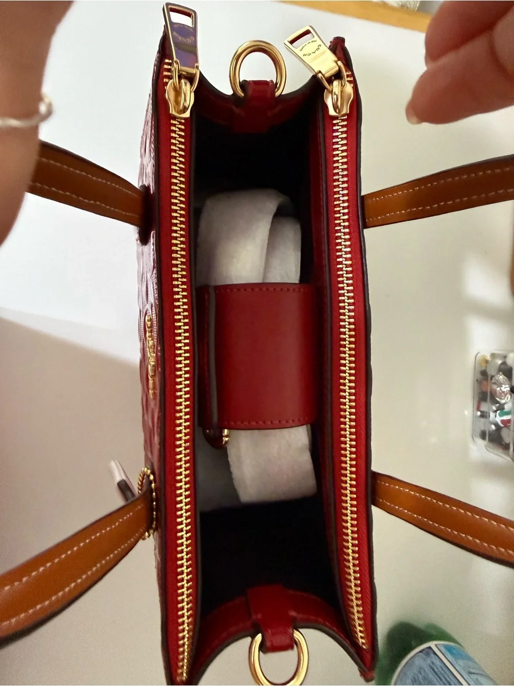 Coach beautiful glossy
