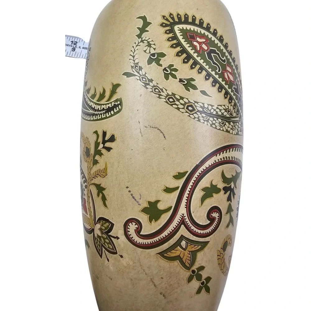 N/A decorative vase