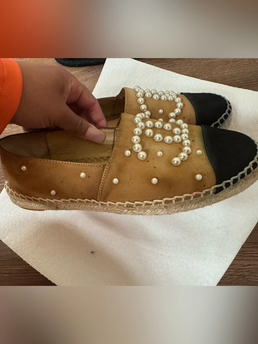 CHANEL flats tan