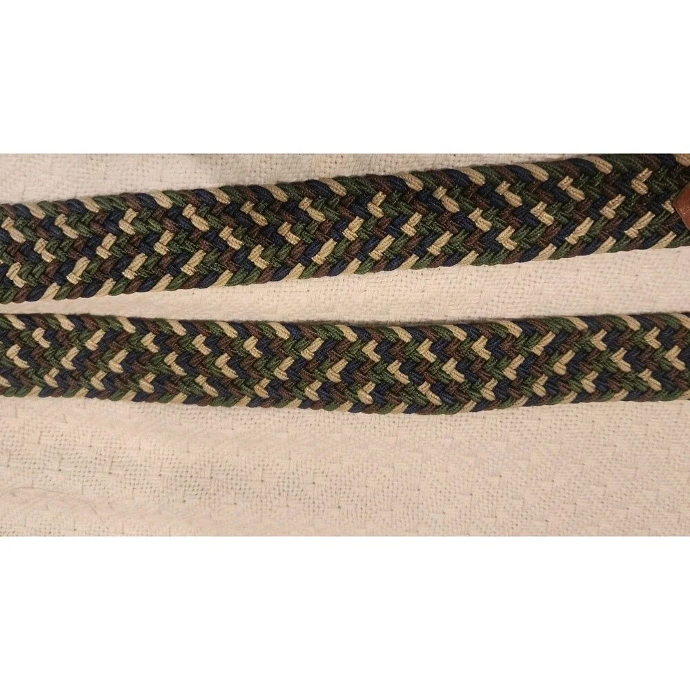 Unbranded elastic canvas