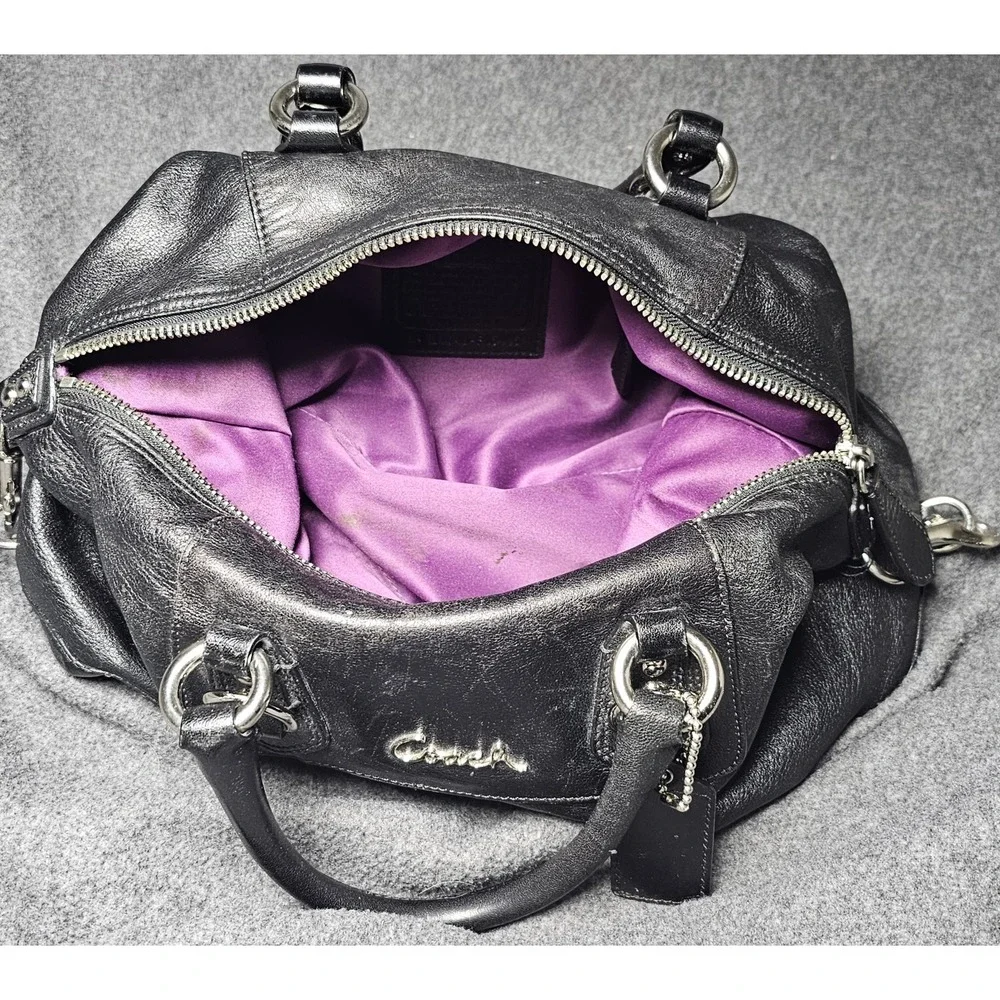 Coach pre loved